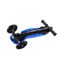 Laden Sie das Bild in den Galerie-Viewer, Hishine Kick Scooter for Kids with 3 Light up Wheels and Adjustable Height for 2-7 Years Old Ages Girls Boys Toddlers & Children,Lean to Steer, 3-Wheeled Scooters