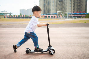 Kick Scooter for Kids with 3 Big Light Up Wheels, Lean to Steer, Adjustable Height, Wheel Scooter for Boys Girls Toddler