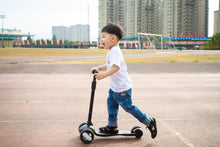 Cargar imagen en el visor de la galería, Kick Scooter for Kids with 3 Big Light Up Wheels, Lean to Steer, Adjustable Height, Wheel Scooter for Boys Girls Toddler
